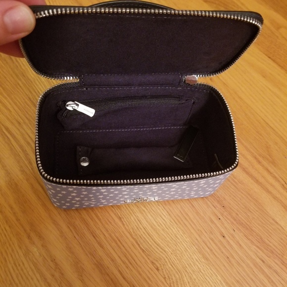 Coach cosmetic case - Picture 3 of 4